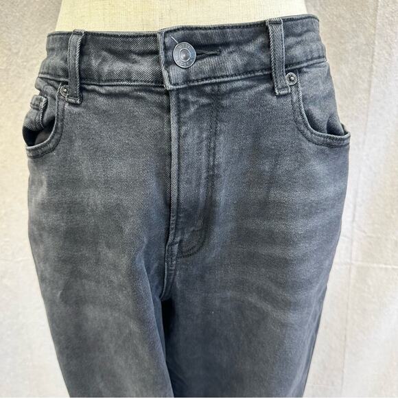 American Eagle Outfitters washed black mom jeans size 6 Regular - Picture 6 of 13